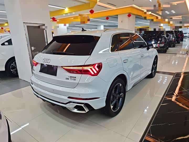 Фото 7 - Audi Q3