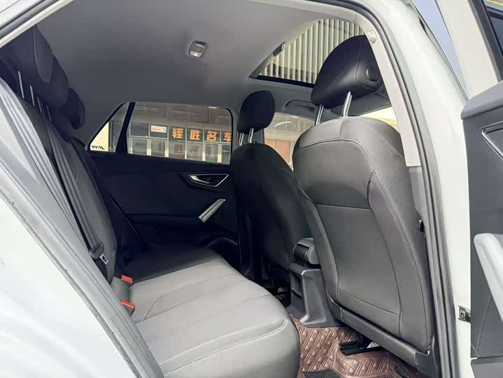 Фото 8 - Audi Q2L