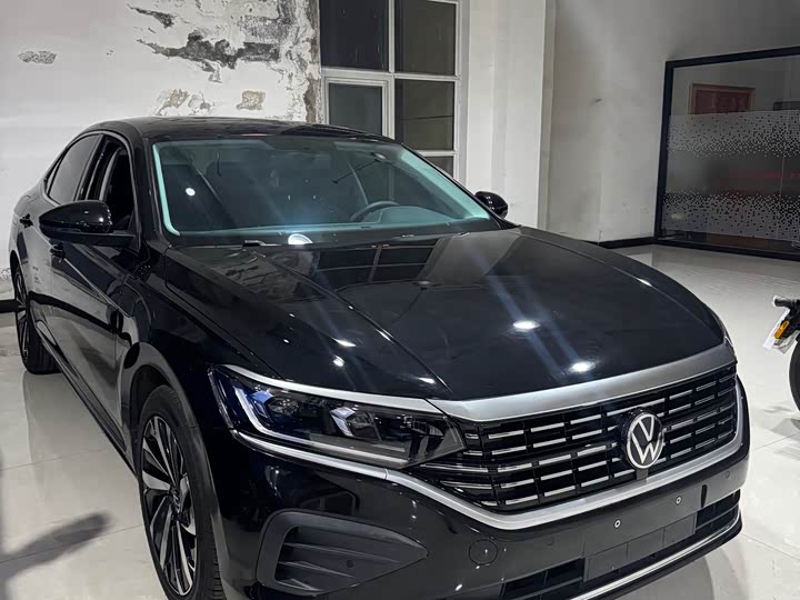 Фото 2 - Volkswagen Passat