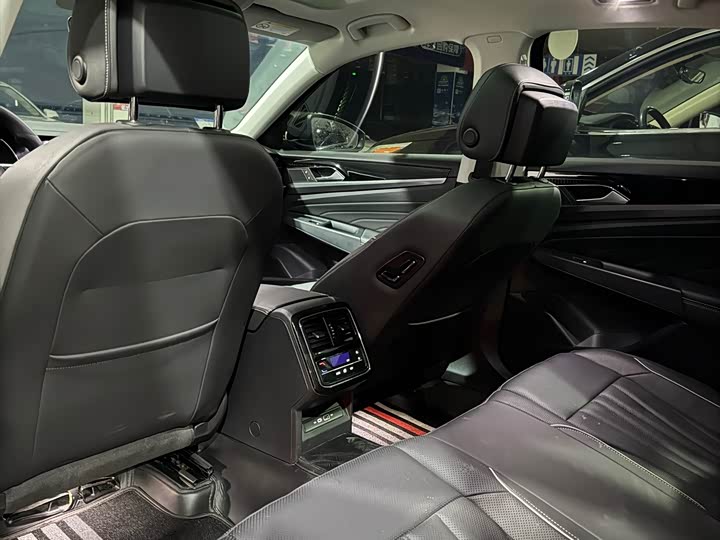 Фото 5 - Volkswagen Passat