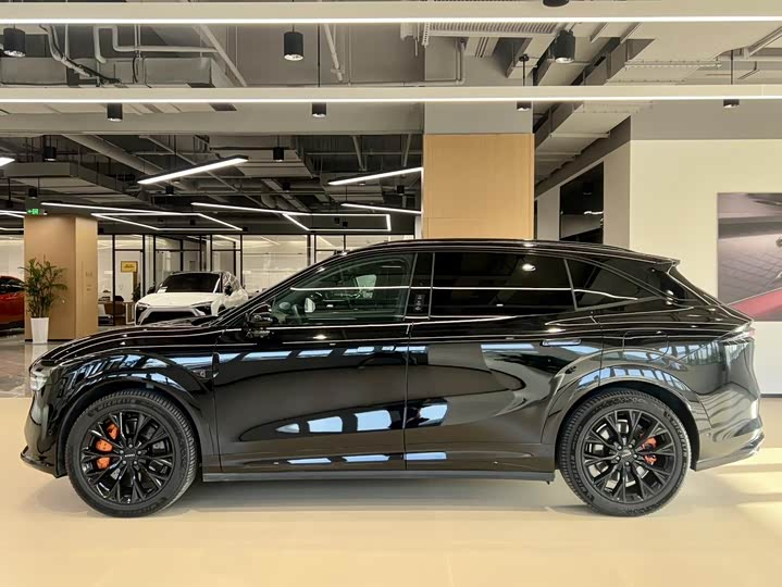 Фото 3 - Zeekr 7X