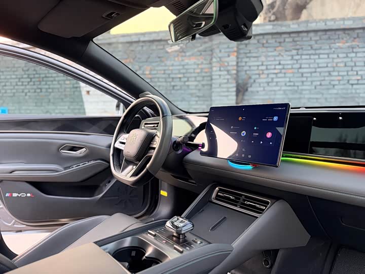 Фото 8 - BYD Qin L