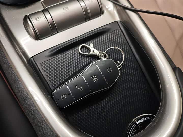 Фото 9 - BYD Dolphin