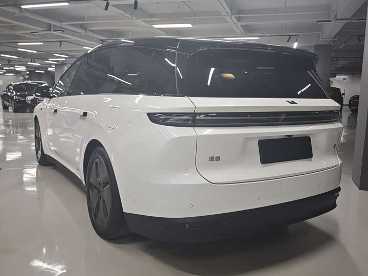 Фото 7 - LiXiang i8