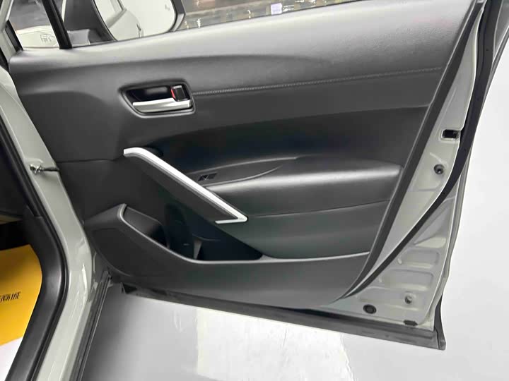 Фото 4 - Toyota Corolla Cross