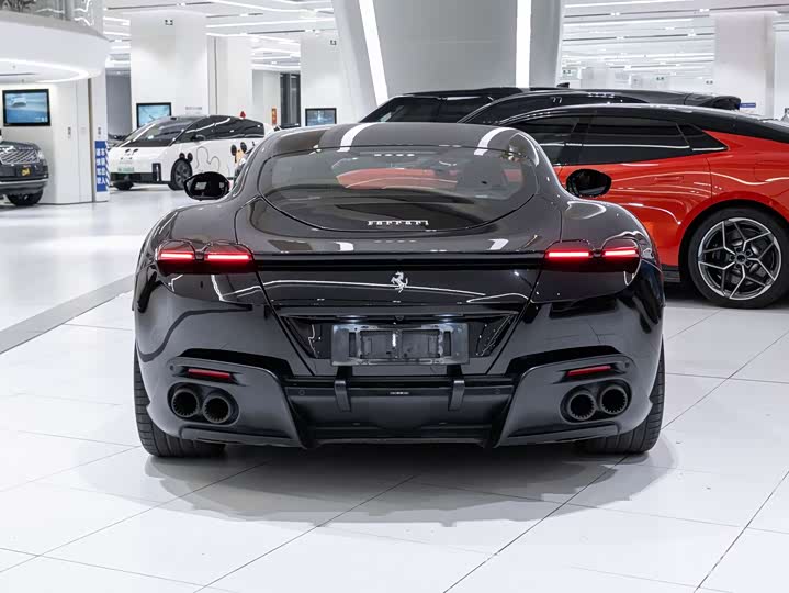 Фото 5 - Ferrari Roma