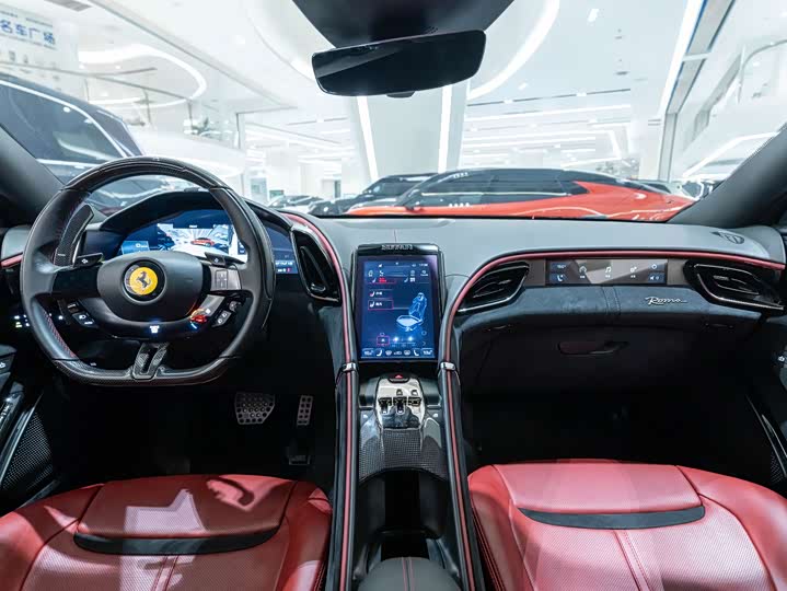 Фото 7 - Ferrari Roma