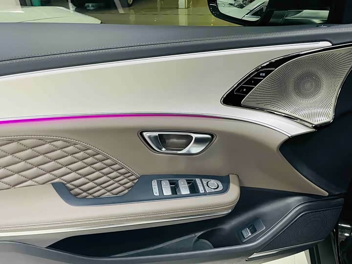 Фото 8 - BYD Han