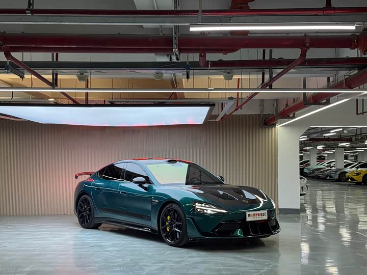 Фото 3 - Xiaomi SU7 Ultra