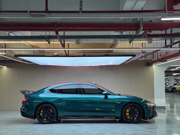 Фото 4 - Xiaomi SU7 Ultra