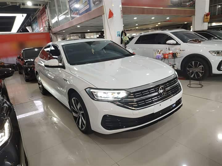 Фото 4 - Volkswagen Sagitar L