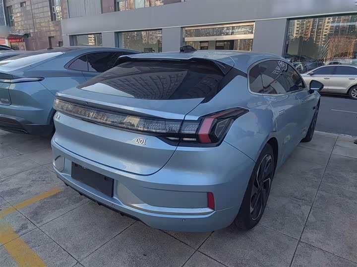 Фото 7 - Zeekr 001