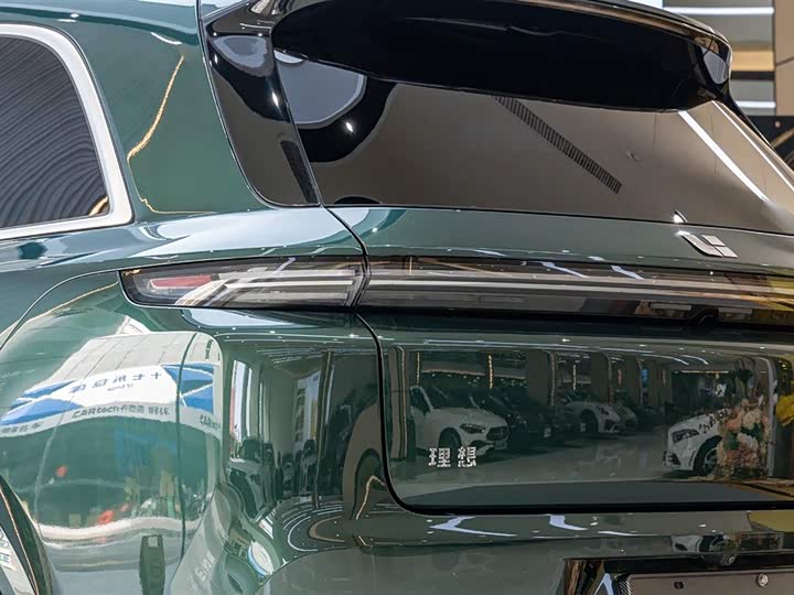 Фото 7 - LiXiang L8