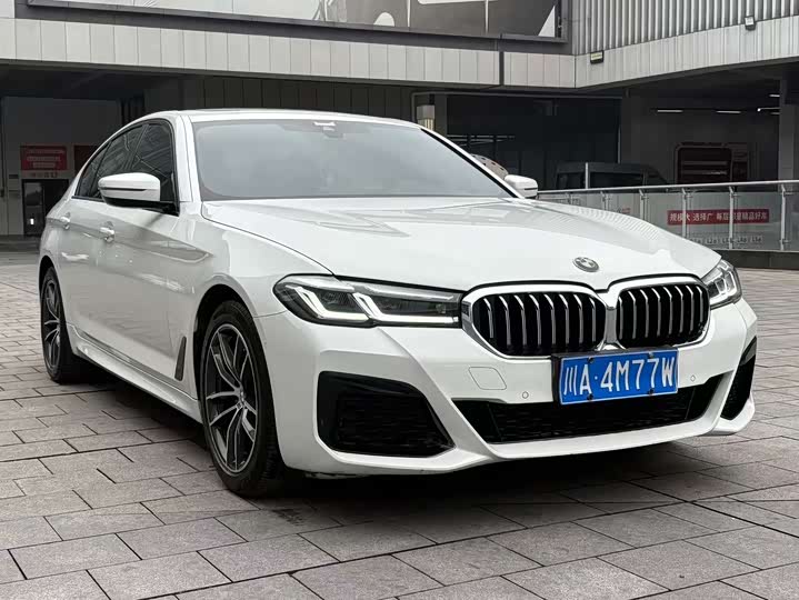 Фото 3 - BMW 5 Series