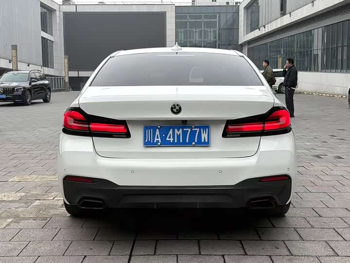 Фото 8 - BMW 5 Series