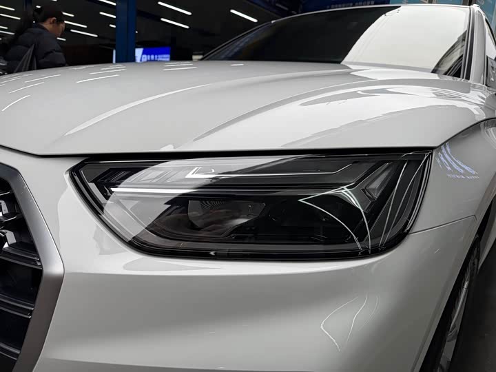 Фото 4 - Audi Q5L