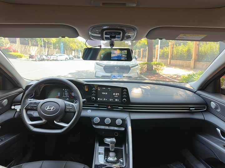 Фото 3 - Hyundai Elantra N line