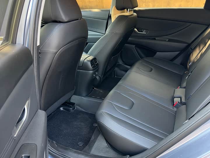 Фото 5 - Hyundai Elantra N line