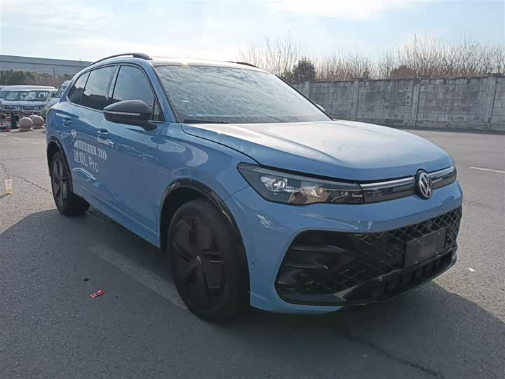 Фото 4 - Volkswagen Tiguan L Pro