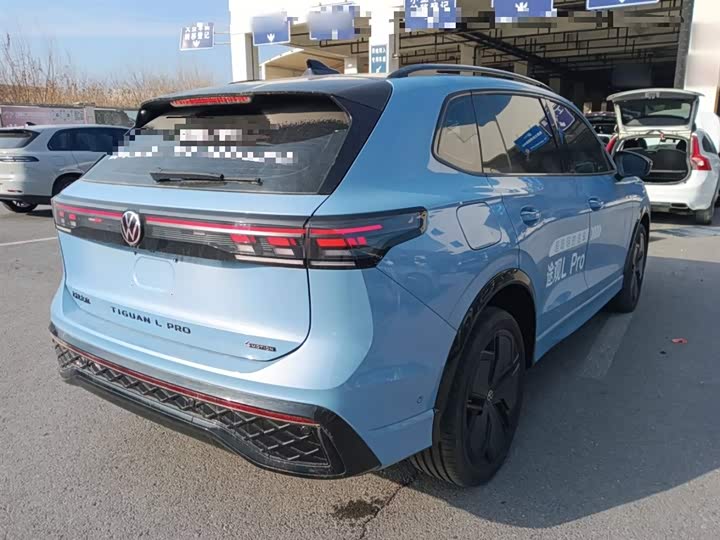 Фото 7 - Volkswagen Tiguan L Pro