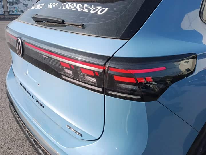 Фото 8 - Volkswagen Tiguan L Pro