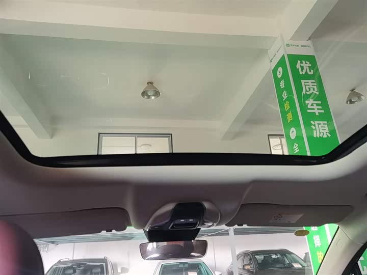 Фото 8 - Geely Okavango