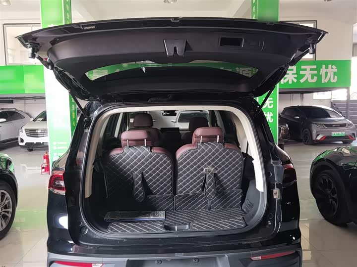 Фото 9 - Geely Okavango