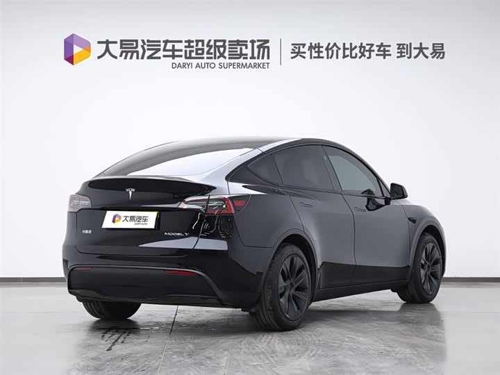 Фото 3 - Tesla Model Y