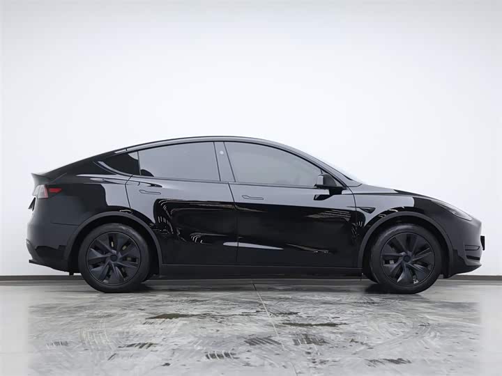 Фото 6 - Tesla Model Y