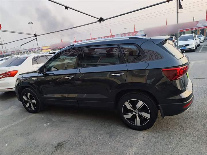 Фото 5 - Volkswagen Tharu