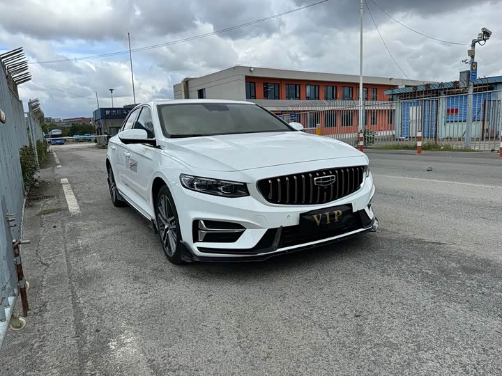 Фото 3 - Geely Preface