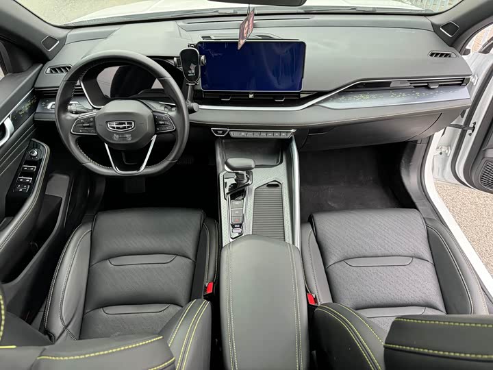 Фото 6 - Geely Preface