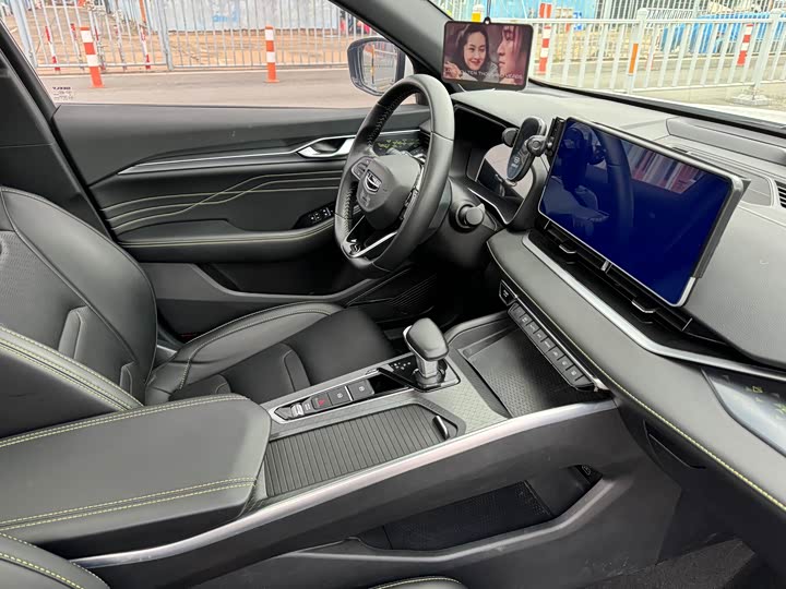 Фото 9 - Geely Preface