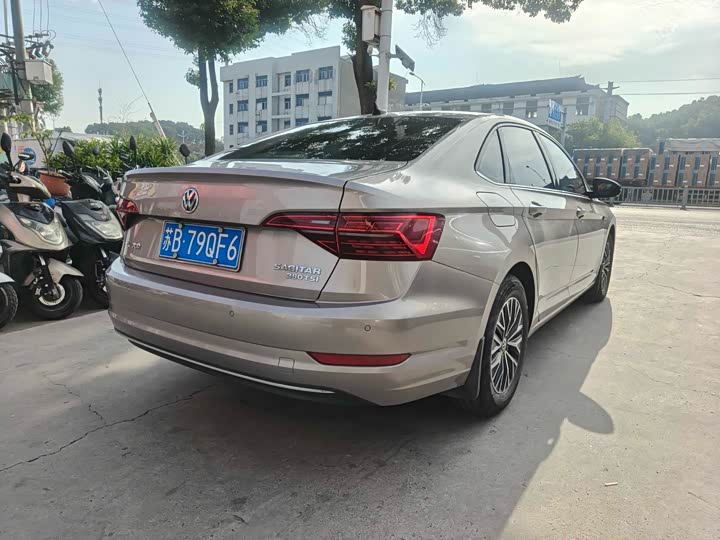 Фото 4 - Volkswagen Sagitar L