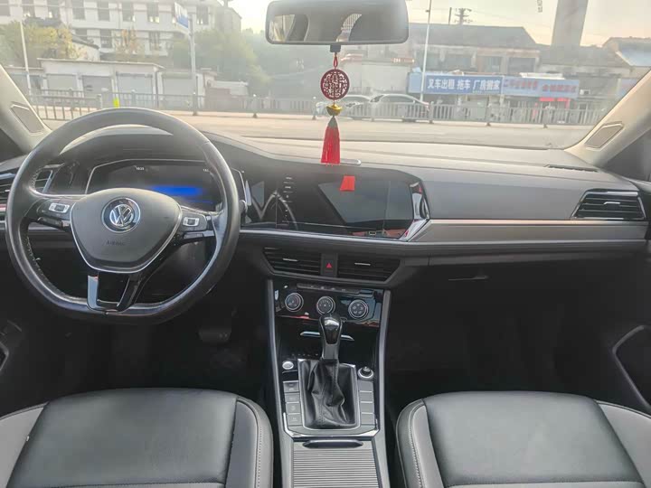 Фото 8 - Volkswagen Sagitar L