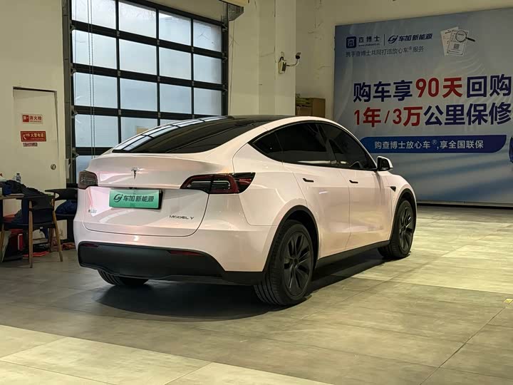 Фото 7 - Tesla Model Y