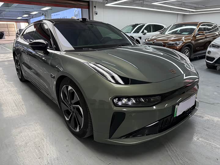 Фото 3 - Zeekr 001