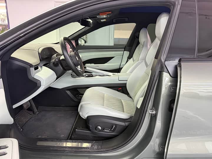 Фото 5 - Zeekr 001