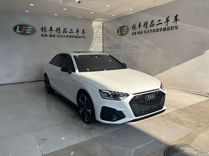 Фото 3 - Audi A4L