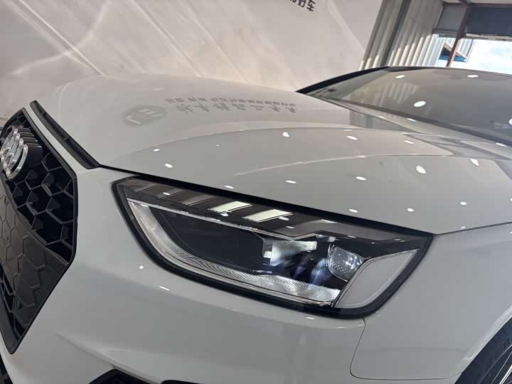 Фото 8 - Audi A4L