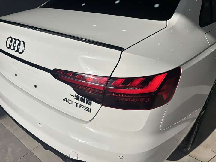 Фото 9 - Audi A4L