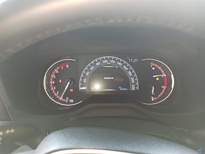 Фото 4 - Toyota RAV4