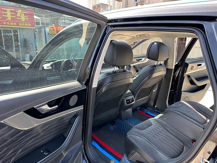 Фото 8 - Hongqi HS5