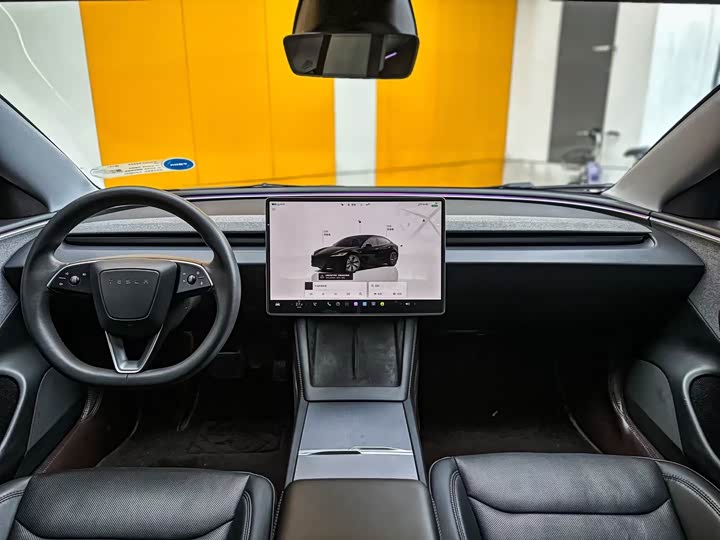 Фото 5 - Tesla Model 3