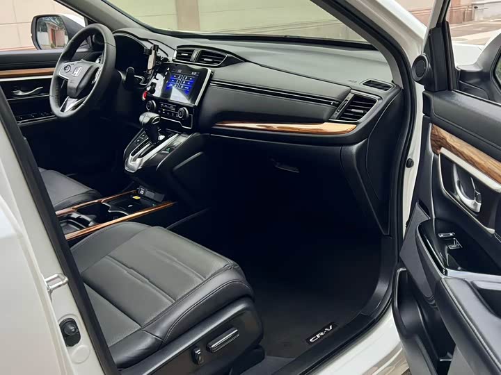 Фото 7 - Honda CR-V