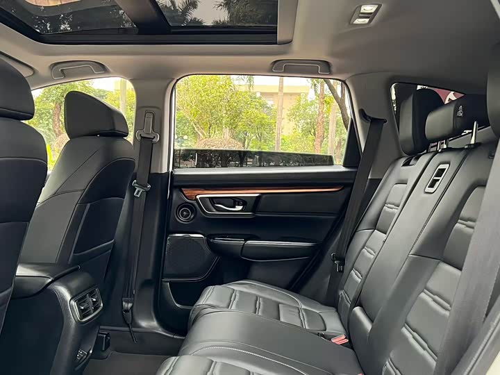 Фото 8 - Honda CR-V