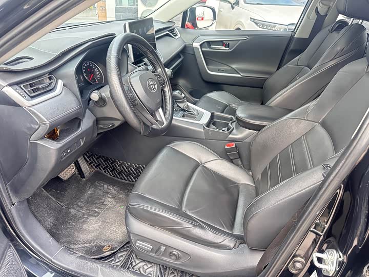 Фото 5 - Toyota Wildlander