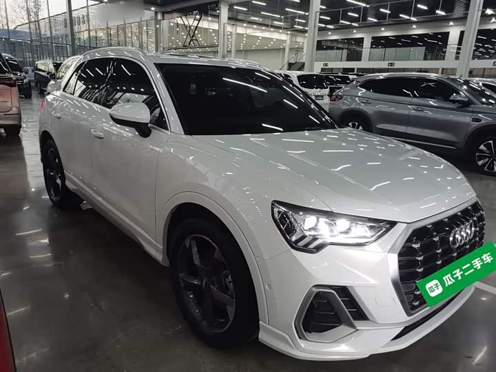 Фото 4 - Audi Q3