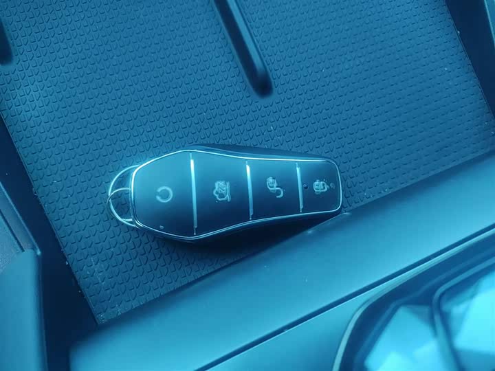 Фото 9 - BYD Qin L