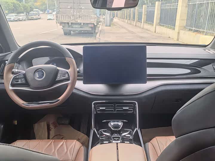 Фото 9 - BYD Tang Hybrid/EV